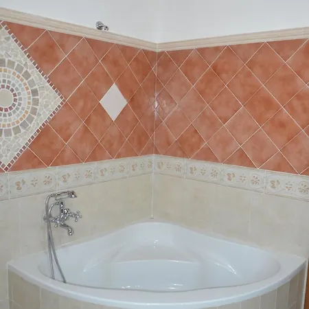 Casa Del Girasole Bed & Breakfast 2*