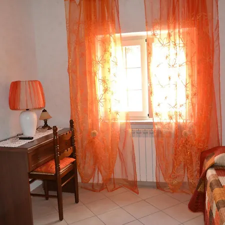 Casa Del Girasole Bed & Breakfast 2*
